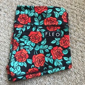 Fleo Red Jade Rose size M